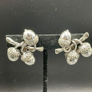 Vintage Chunky Acorn Clip-on Earrings